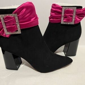 NEW WITH TAGS Betsey Johnson Black & Pink Ankle Boots with Rhinestone Buckle